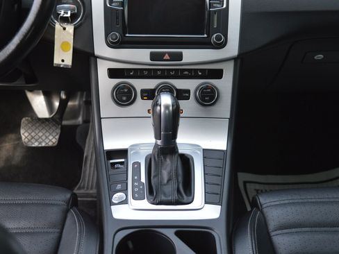 Used 2016 Volkswagen CC R-Line image 34