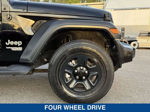 Used 2018 Jeep Wrangler Unlimited Sport image 11