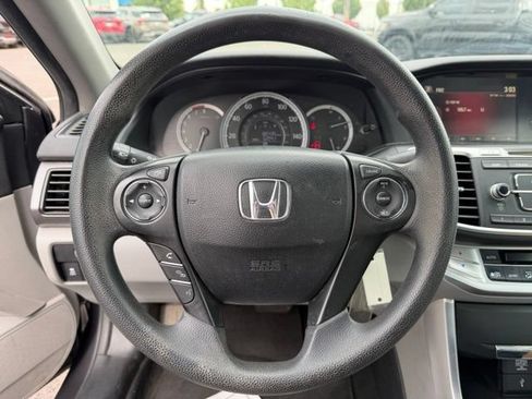 Used 2015 Honda Accord LX image 19