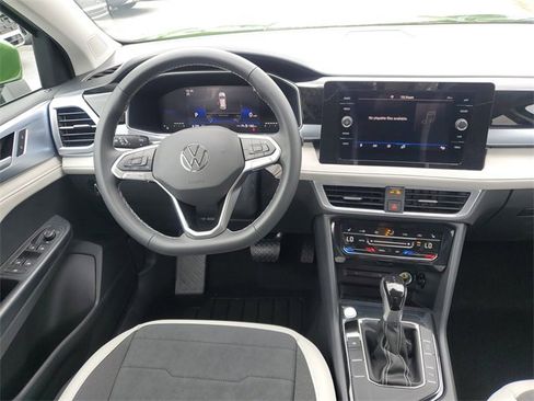 New 2025 Volkswagen Taos SE image 23