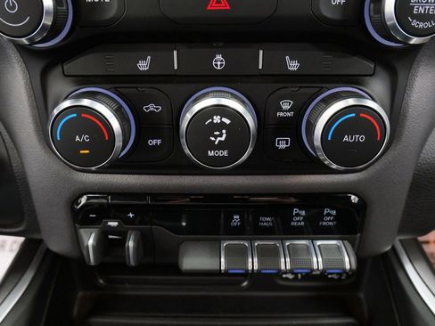 Used 2022 RAM 1500 Big Horn AWD/4WD image 31