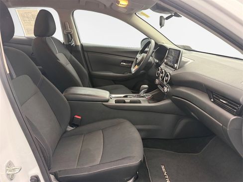 Used 2024 Nissan Sentra SV image 24