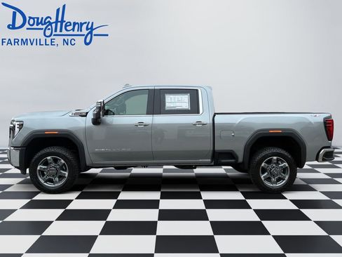 New 2026 GMC Sierra 2500 SLT AWD/4WD image 2