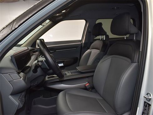 Certified 2024 Kia EV9 Light Long Range image 9