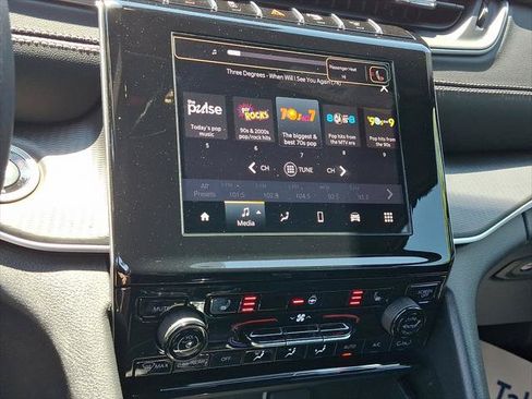 Certified 2025 Jeep Grand Cherokee Altitude AWD/4WD image 28