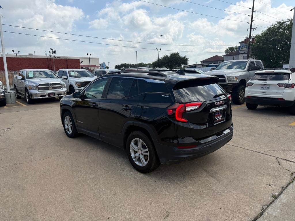 Used 2023 GMC Terrain SLE w/ Driver Convenience Package FWD image 8