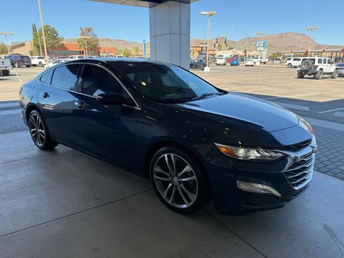 Used 2019 Chevrolet Malibu Premier w/ Sun and Wheel Package image 3