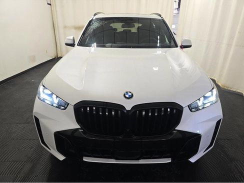 Used 2024 BMW X5 xDrive40i AWD/4WD image 2