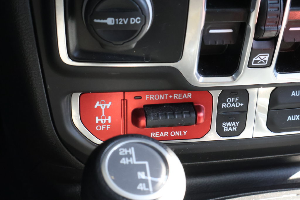Used 2025 Jeep Wrangler Unlimited Rubicon AWD/4WD image 21