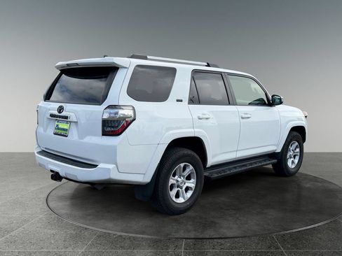 Used 2022 Toyota 4Runner SR5 Premium w/ Moonroof Package AWD/4WD image 9