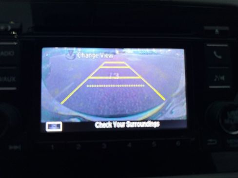 Used 2016 Honda HR-V LX image 10