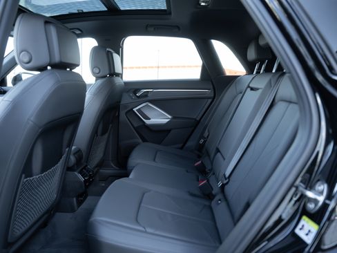 New 2025 Audi Q3 2.0T Premium image 23