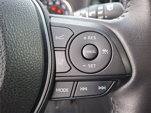 Used 2022 Toyota RAV4 SE image 22