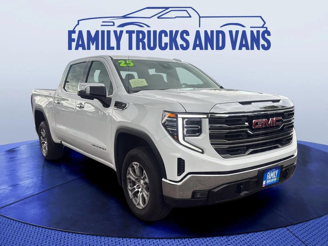 Used 2025 GMC Sierra 1500 SLT AWD/4WD image 6