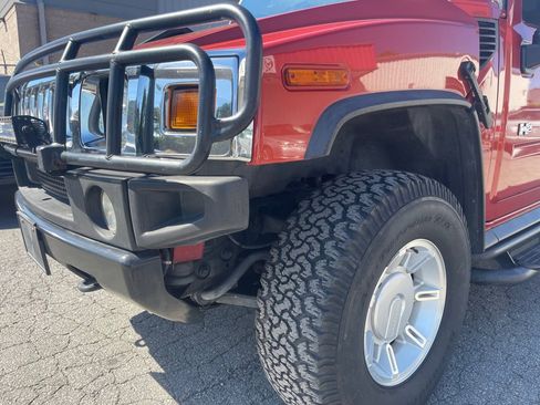 Used 2003 HUMMER H2 w/ Preferred Equipment Group image 16