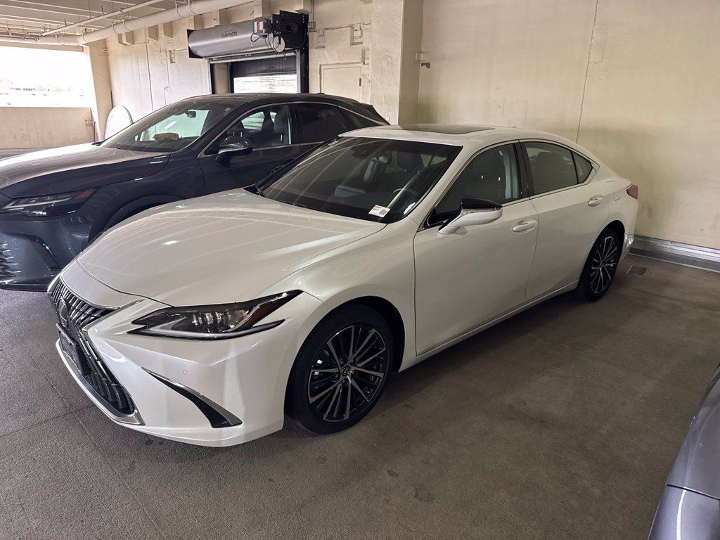 Used 2025 Lexus ES 350 w/ Premium Package FWD image 1