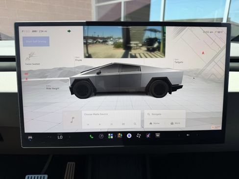 Used 2024 Tesla Cybertruck AWD Crew Cab image 30