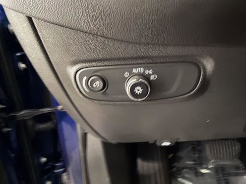 Used 2023 Chevrolet Equinox RS image 16