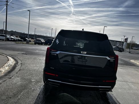 Used 2021 Cadillac XT6 Premium Luxury image 4