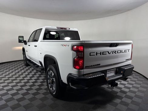 Used 2023 Chevrolet Silverado 2500 Custom w/ Custom Value Package AWD/4WD image 5