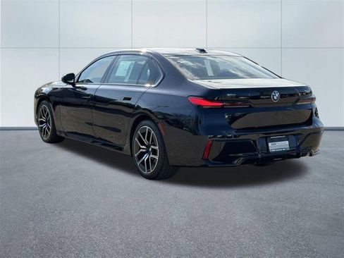 Used 2026 BMW 740i xDrive AWD/4WD image 7