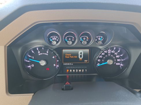 Used 2011 Ford F350 Lariat w/ Lariat Interior Pkg AWD/4WD image 16