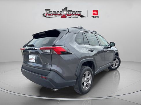 Used 2022 Toyota RAV4 XLE w/ Convenience Package image 7