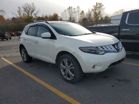 Used 2010 Nissan Murano LE w/ Navigation Pkg image 2