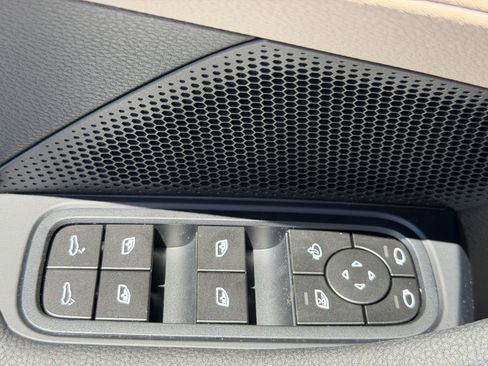 New 2026 Porsche Panamera 4 AWD/4WD image 21