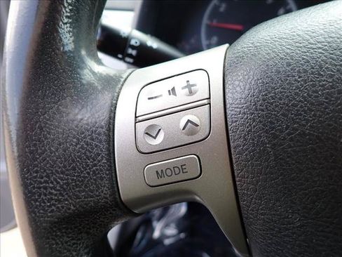Used 2013 Toyota Corolla LE FWD image 13