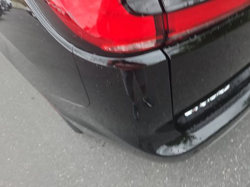 New 2027 Chrysler Pacifica Select FWD image 13