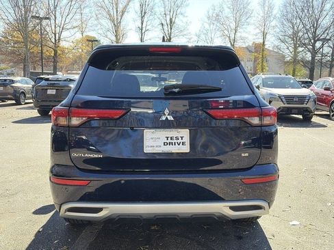 Used 2024 Mitsubishi Outlander SE image 4