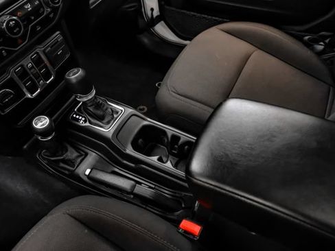 Used 2023 Jeep Wrangler Unlimited w/ Cold Weather Group AWD/4WD image 21