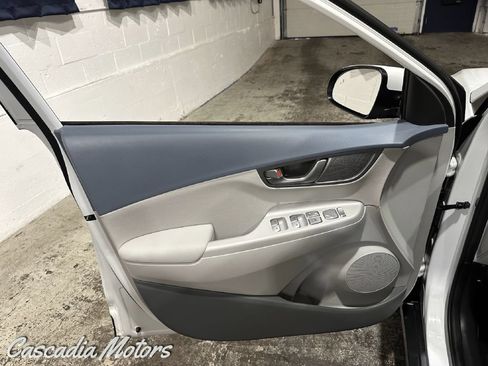 Used 2020 Hyundai Kona Limited w/ Cargo Package FWD image 20