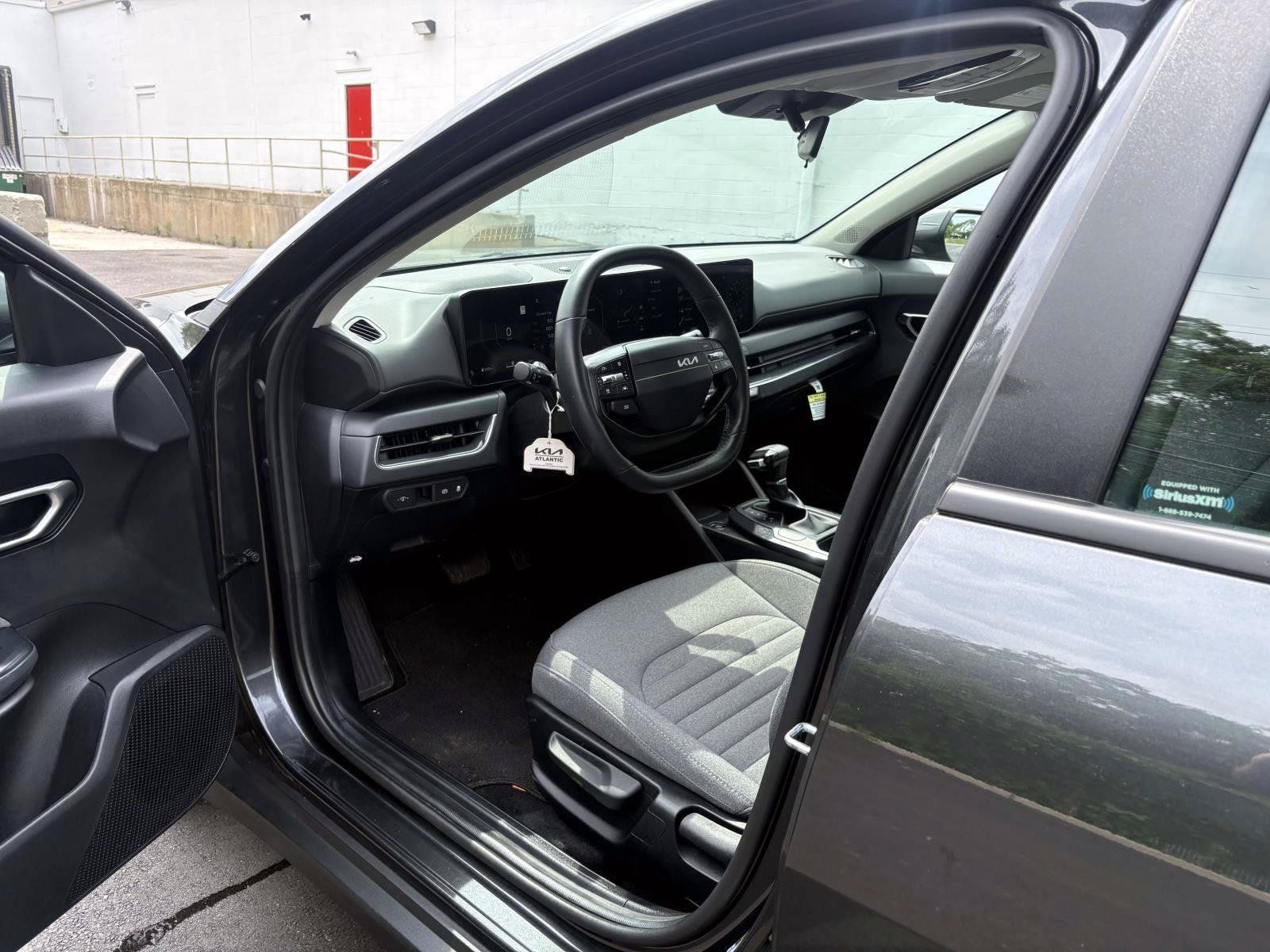 Certified 2025 Kia K4 EX FWD image 12