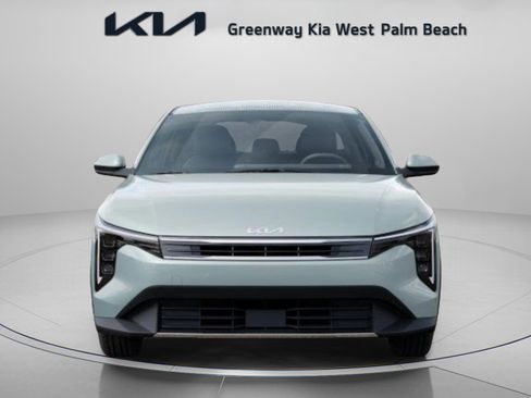 New 2026 Kia K4 LXS image 2