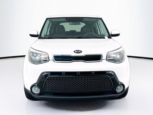 Used 2016 Kia Soul + FWD image 2