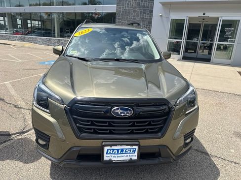 Used 2023 Subaru Forester Premium AWD/4WD image 6