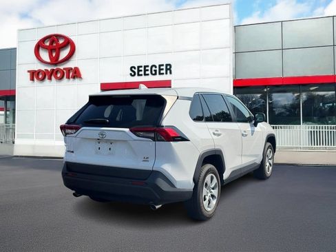 Used 2022 Toyota RAV4 LE w/ Carpet Mat Package (TMS) AWD/4WD image 3