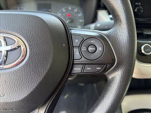 Used 2024 Toyota Corolla LE FWD image 16
