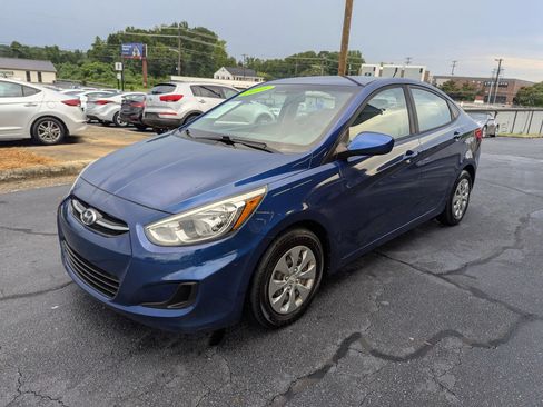 Used 2016 Hyundai Accent SE w/ Option Group 02 FWD image 3
