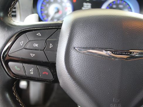 Used 2017 Chrysler 300 S AWD/4WD image 34