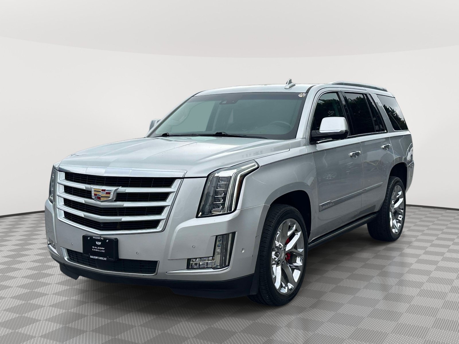 Used 2020 Cadillac Escalade Premium Luxury AWD/4WD image 3