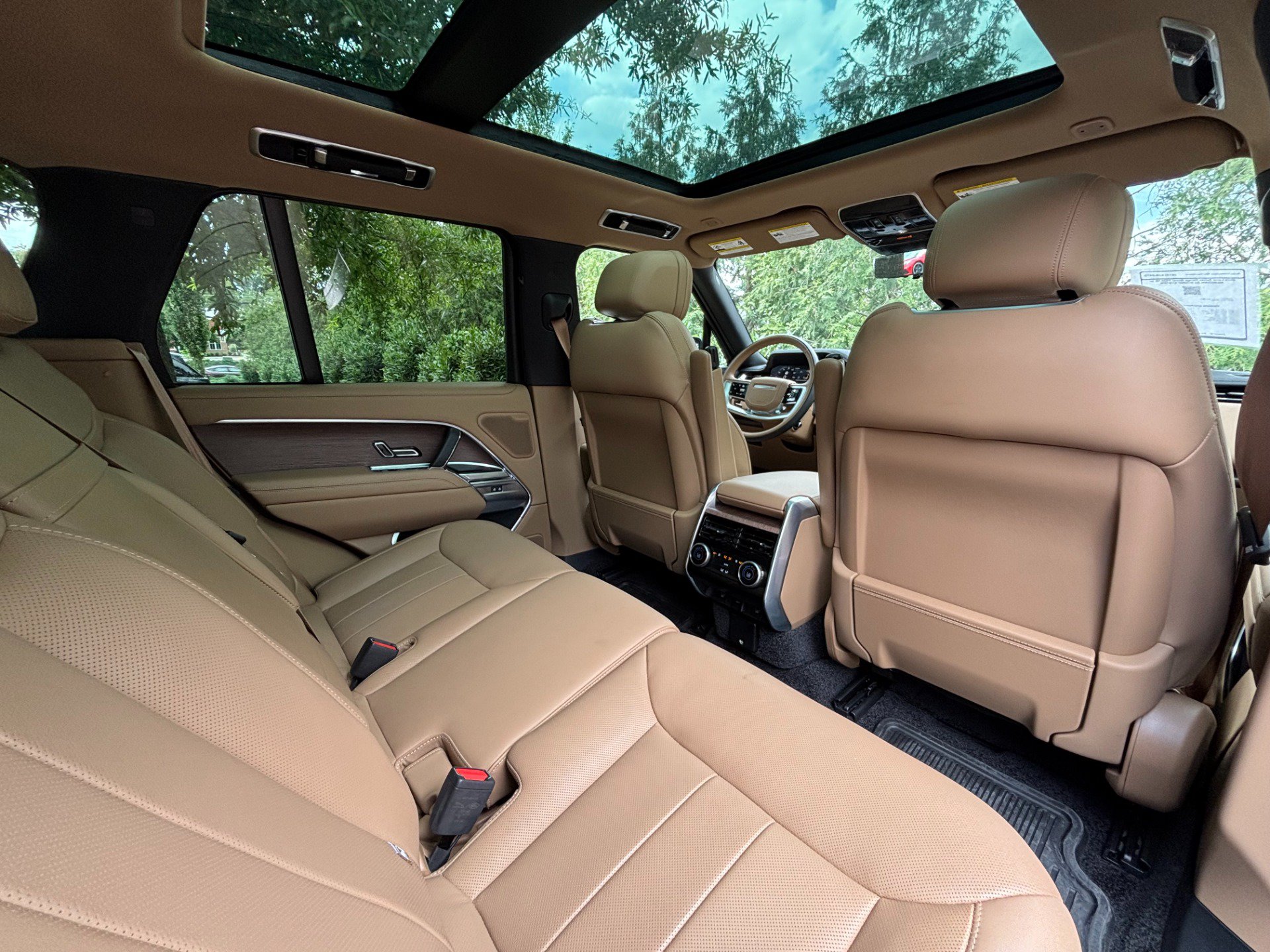 Used 2025 Land Rover Range Rover SE AWD/4WD image 20