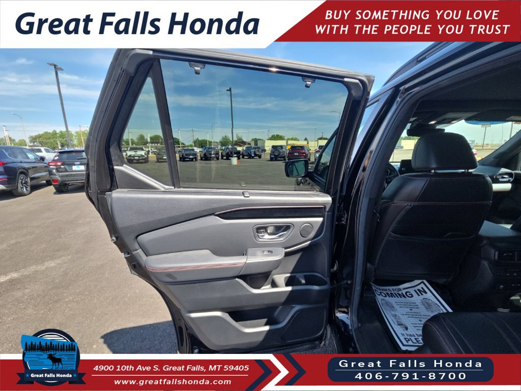 Certified 2025 Honda Pilot TrailSport image 13
