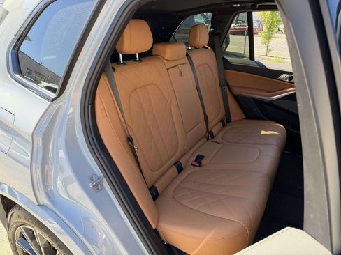 Used 2024 BMW X5 xDrive40i w/ M Sport Package AWD/4WD image 15