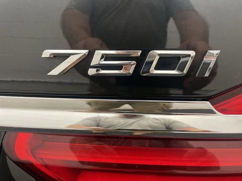Used 2016 BMW 750i xDrive image 25