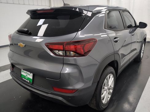 Used 2021 Chevrolet TrailBlazer LS FWD image 9