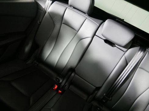 Used 2021 Audi Q8 Prestige w/ Prestige Package image 12