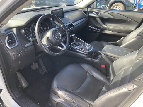 Used 2019 MAZDA CX-9 Touring w/ Touring Premium Package image 8